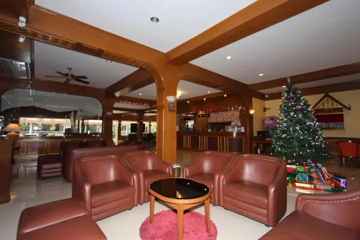 Паттайя: Sabai Inn