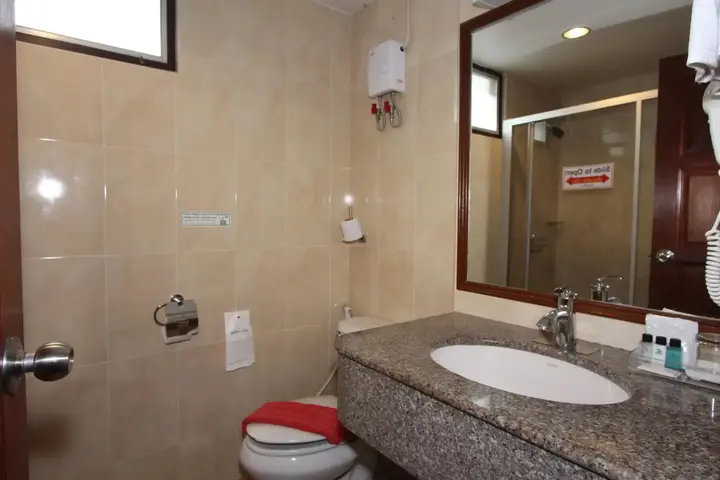 Паттайя: Sabai Inn