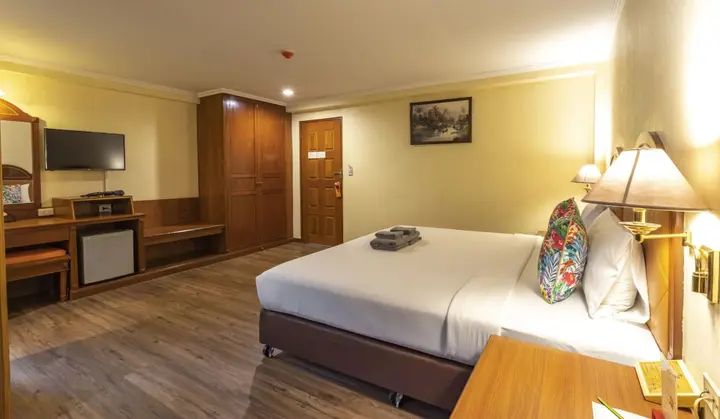 Паттайя: Sabai Inn