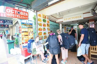 Пхи-Пхи-Дон: October Hostel