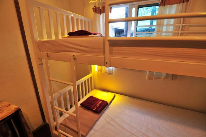Пхи-Пхи-Дон: October Hostel