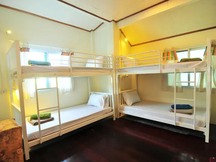 Пхи-Пхи-Дон: October Hostel