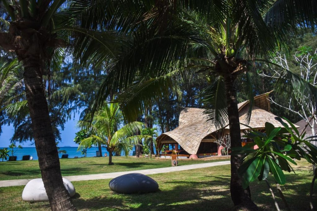 Ланта: Отель Long Beach Chalet