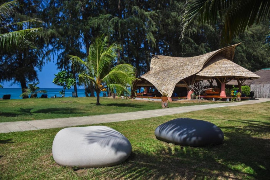 Ланта: Отель Long Beach Chalet
