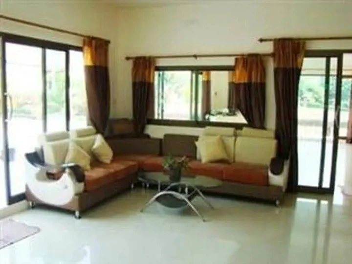 Сай Йок: Saitharn Iyara Resort &Spa