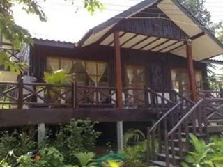 Сай Йок: Saitharn Iyara Resort &Spa