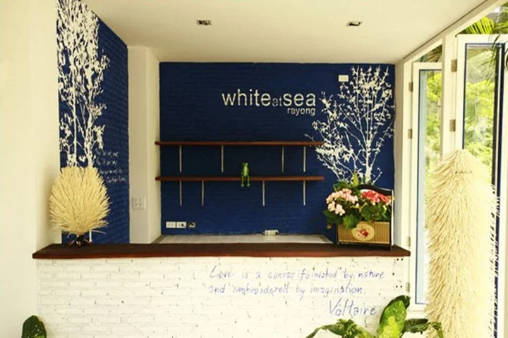 Районг: White at Sea Resort
