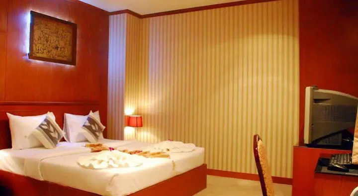 Кату: Palm Beach Hotel Phuket