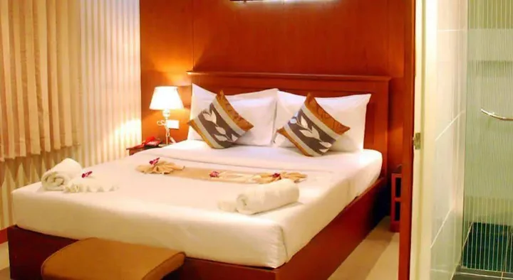 Кату: Palm Beach Hotel Phuket