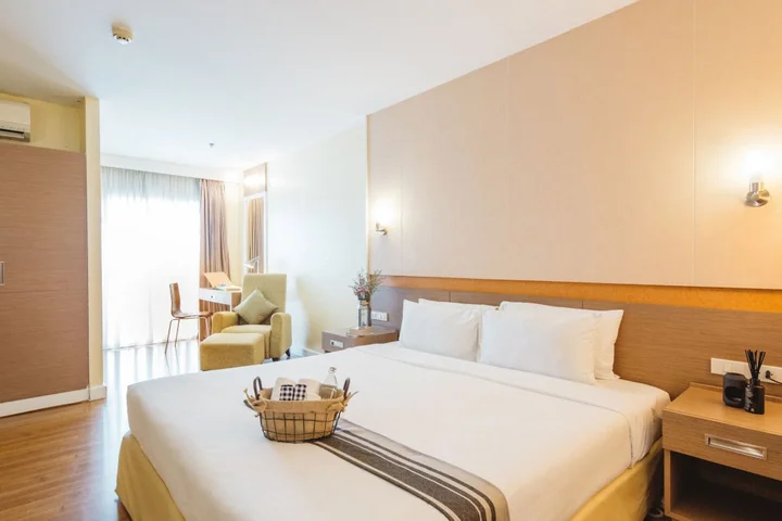 Самутпракан: Clef Hotel