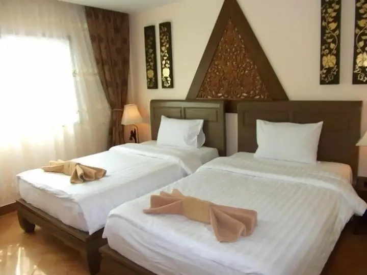 Паттайя: The Red Balcony Inn