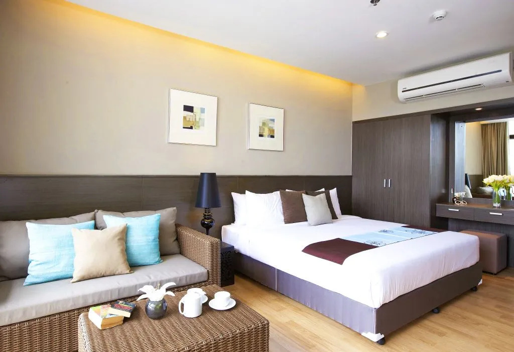 Паттайя: Altera Hotel and Residence