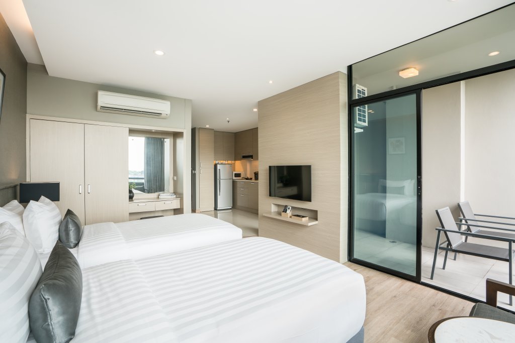 Паттайя: Altera Hotel and Residence