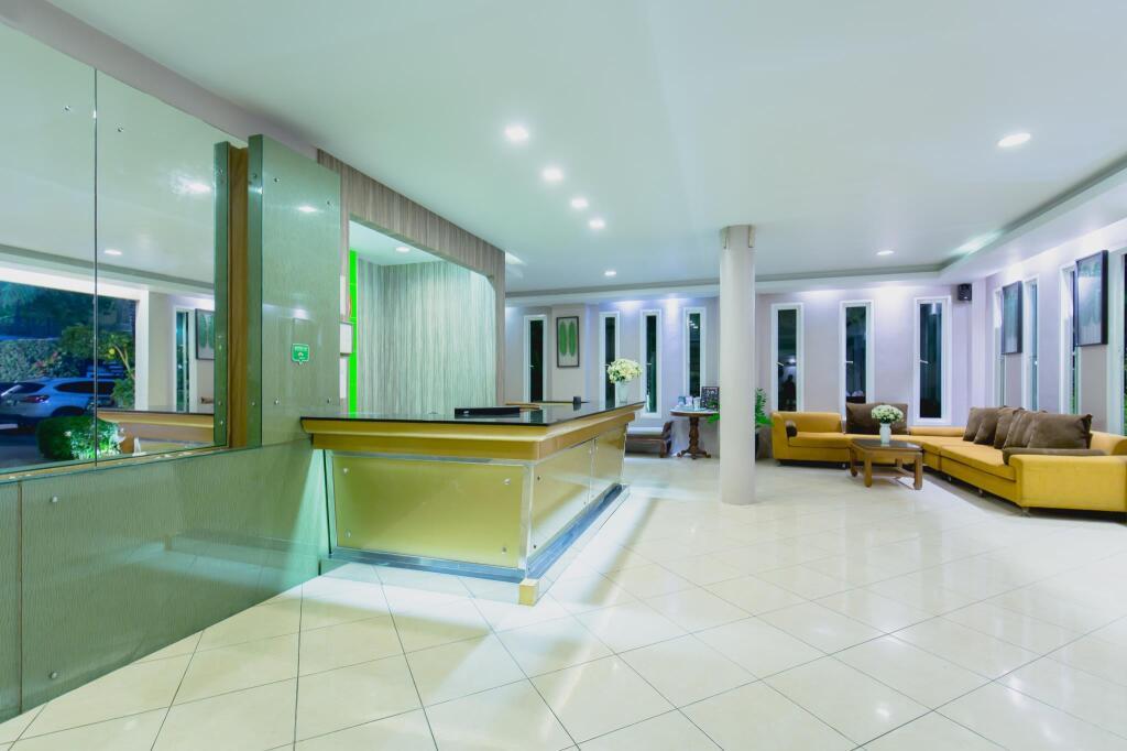 Кату: Thanthip Beach Resort