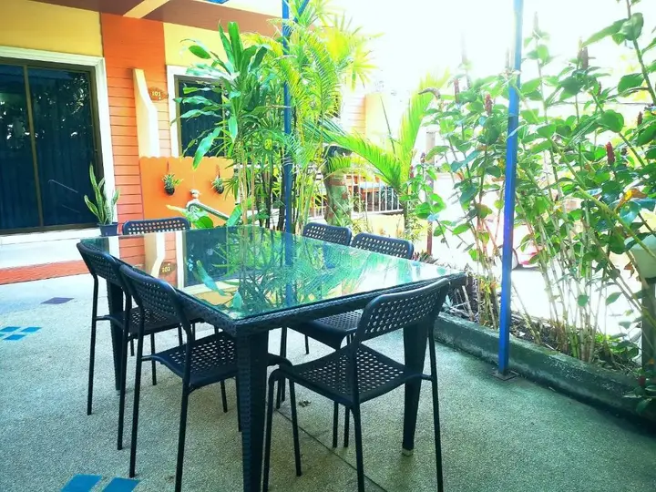 Кату: Seven Seas Hotel