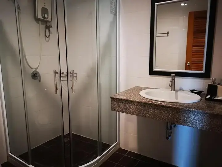 Кату: Seven Seas Hotel