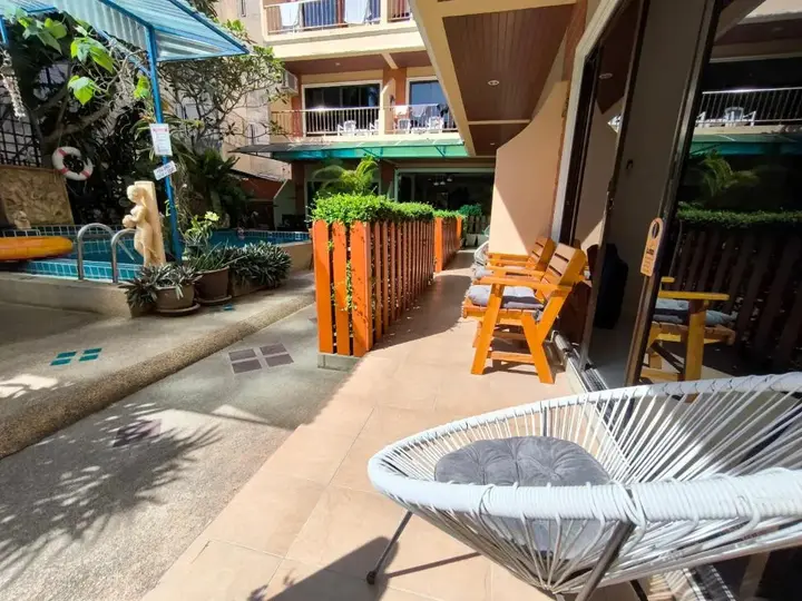 Кату: Seven Seas Hotel