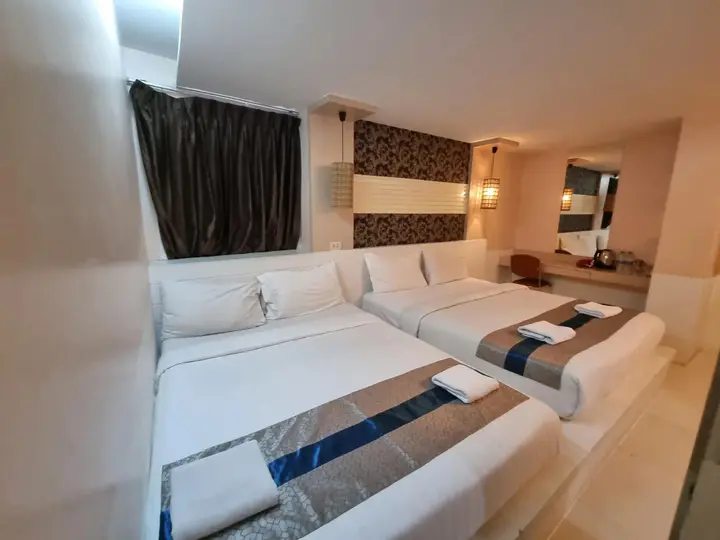 Бангкок: The Cozi Inn