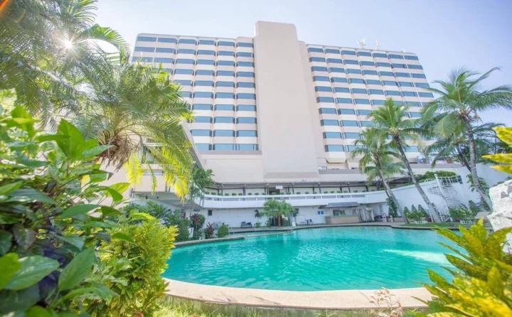 Пхитсанулок: Topland Hotel & Convention Centre