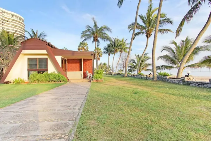 Чакпхонг: Rayong Chalet Resort