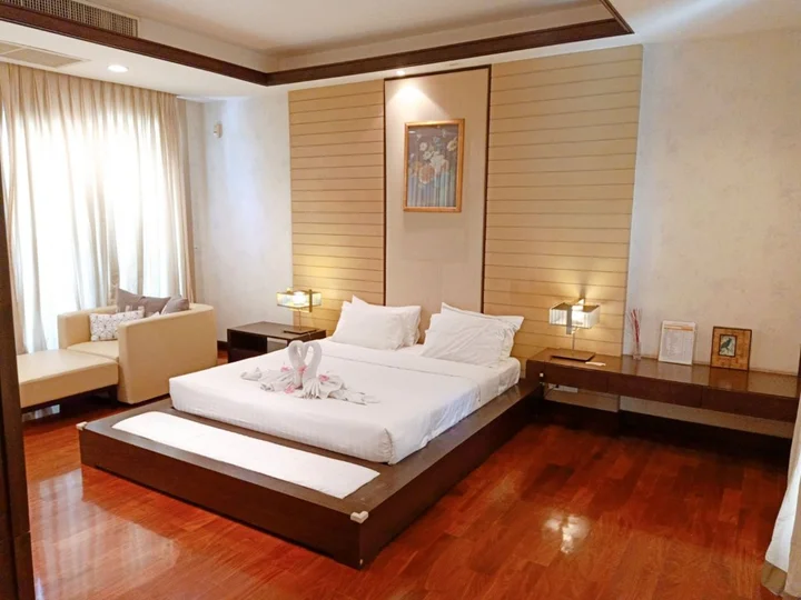 Чонбури: Royal Sammuk villas
