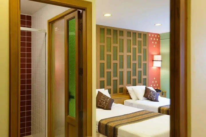Бангкок: Golden House Bangkok