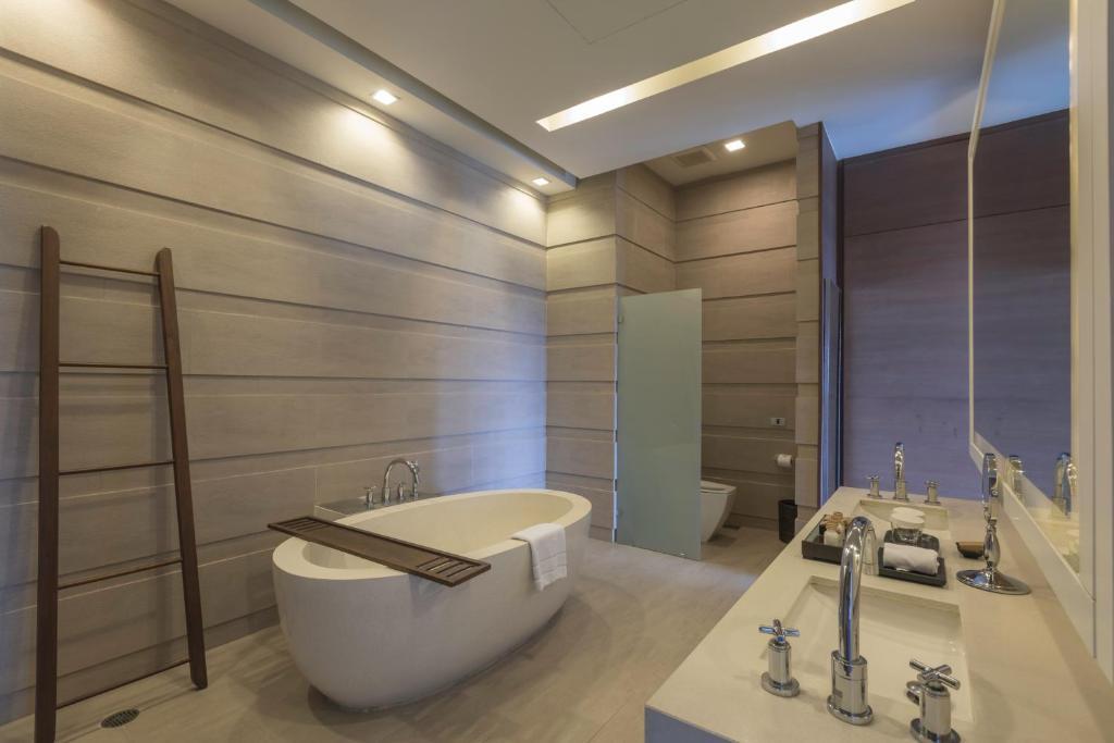 Хуахин: Cape Nidhra Hotel Hua Hin