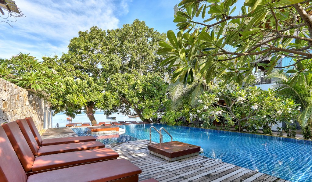 Остров Тау: Sairee Hut Resort