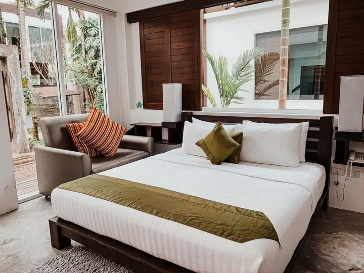 Остров Тау: Sairee Hut Resort