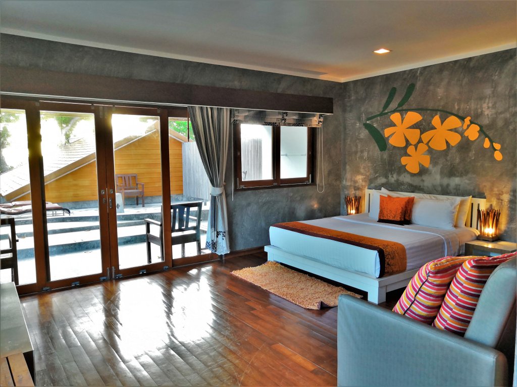 Остров Тау: Sairee Hut Resort