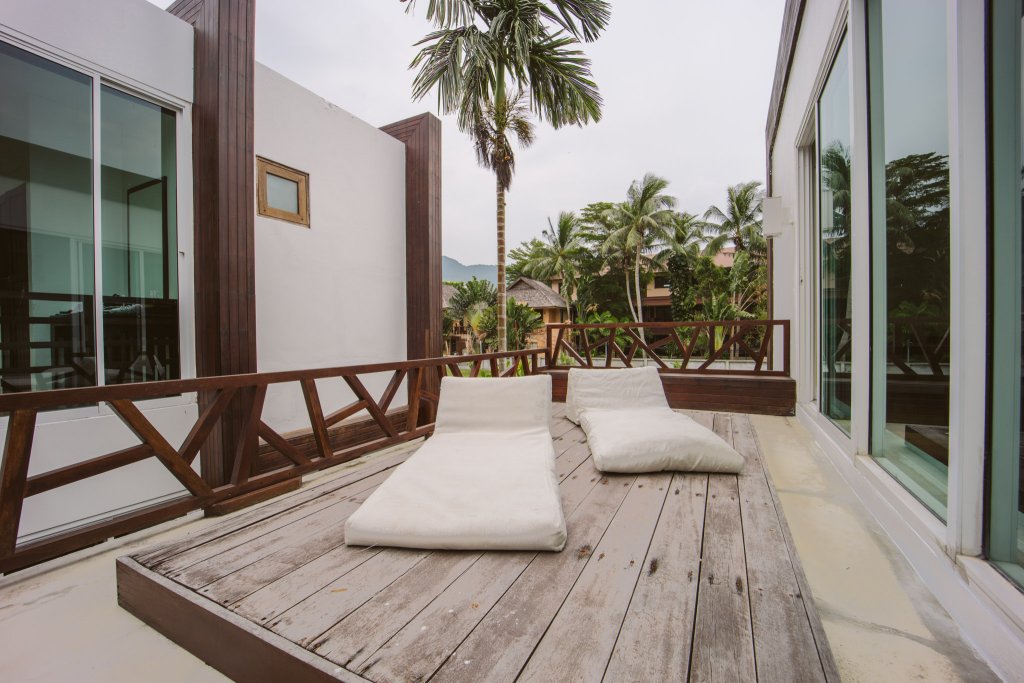 Остров Тау: Sairee Hut Resort