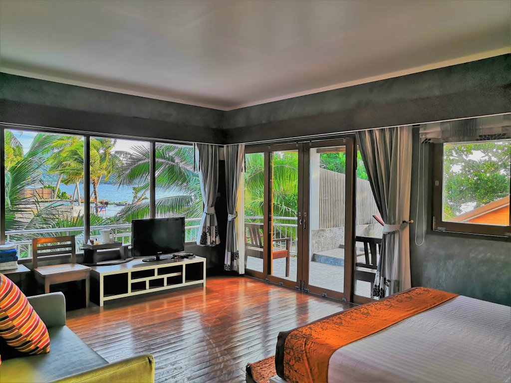 Остров Тау: Sairee Hut Resort