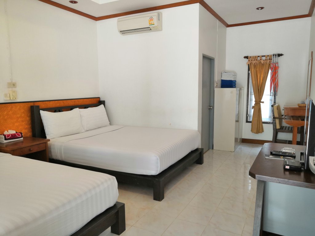 Остров Тау: Sairee Hut Resort