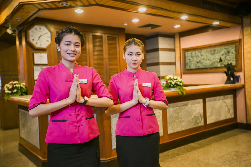 Кхлонг-Янг: Raya Grand Hotel