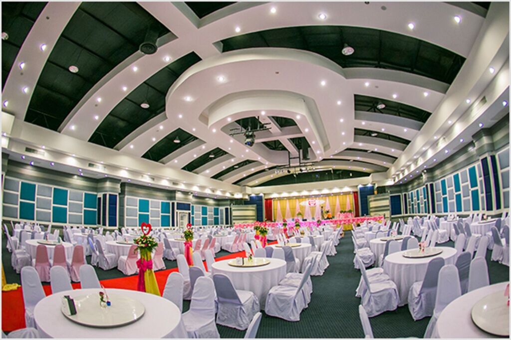 Кхлонг-Янг: Raya Grand Hotel
