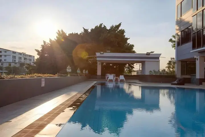 Бангкок: Chaleena Hotel