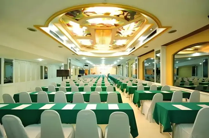 Бангкок: Chaleena Hotel