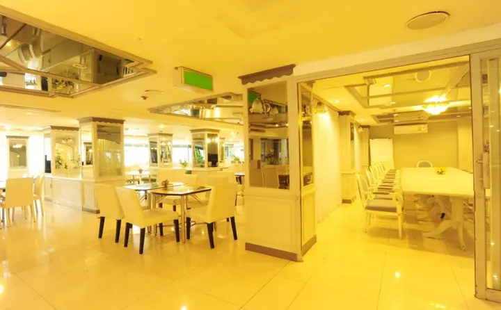 Бангкок: Chaleena Hotel