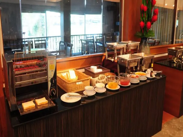 Столичный район Чантхабури: New Travel Lodge Hotel