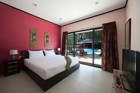 Тхаланг: Ma Maison Phuket