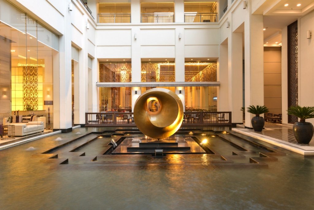 Бангкок: Отель Grande Centre Point Ploenchit