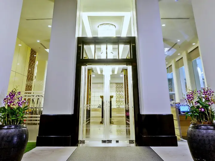 Бангкок: Отель Grande Centre Point Ploenchit