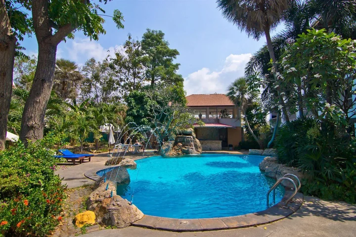 Паттайя: Bella Villa Pattaya 3rd Road