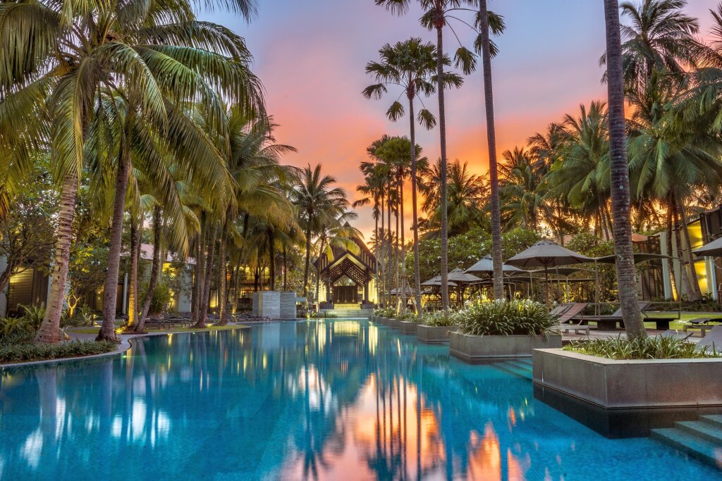 Пхукет: Twinpalms Surin Beach Phuket