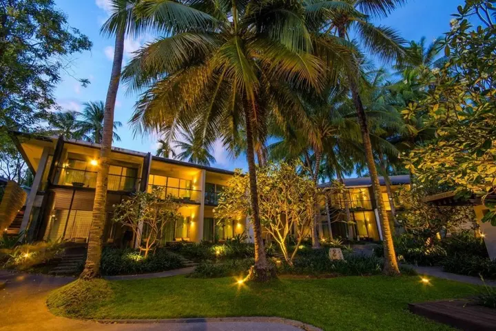 Пхукет: Twinpalms Surin Beach Phuket