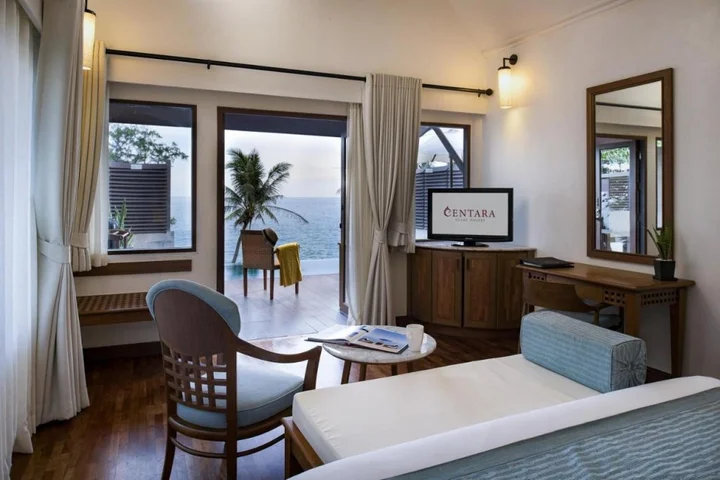 Муанг: Centara Villas Phuket