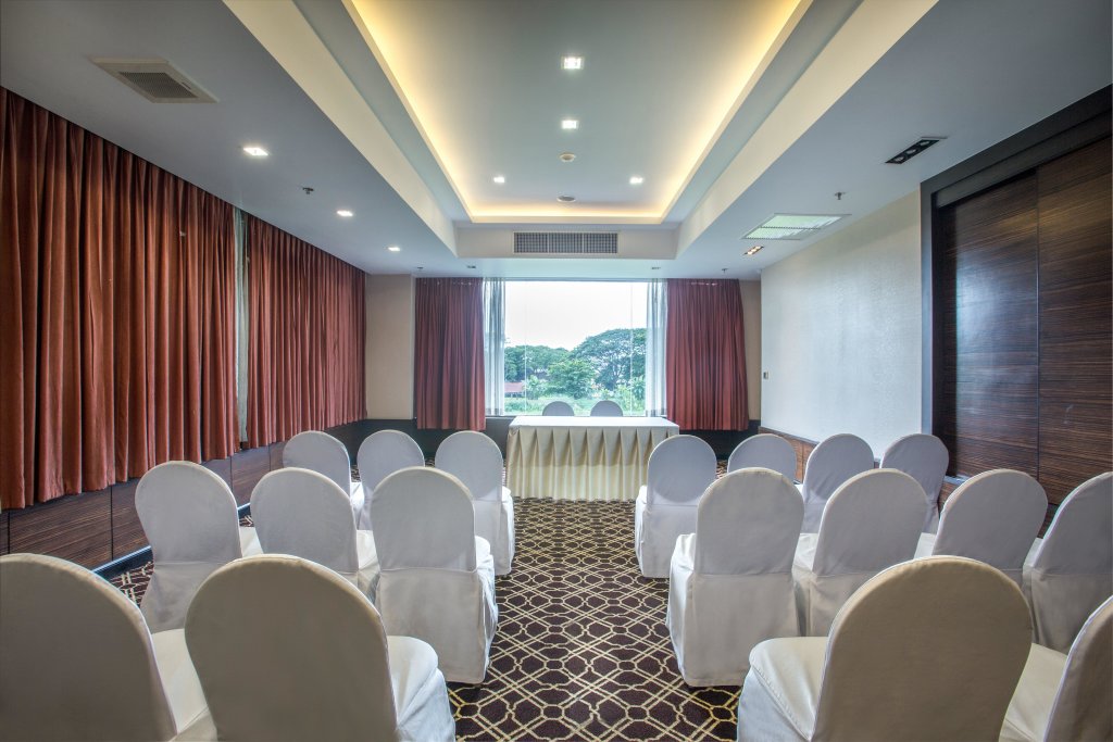 Чиангмай: Centara Riverside Hotel Chiang Mai