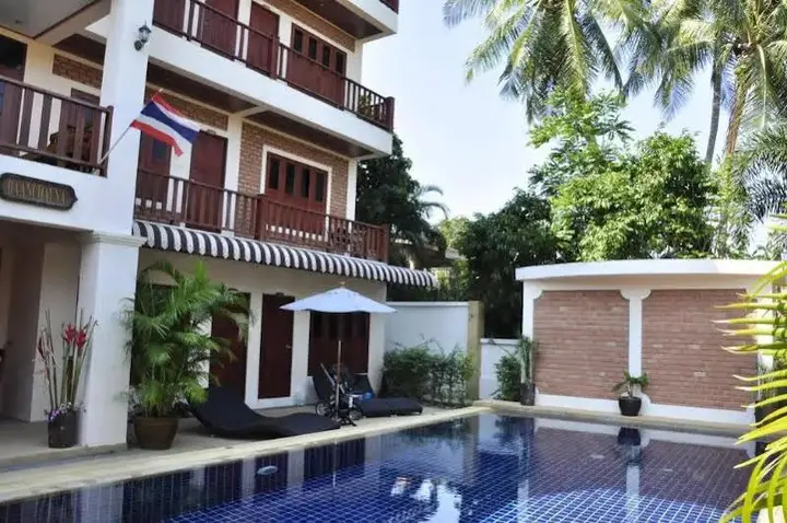 Пхукет: Baan Chayna Lounge Resort