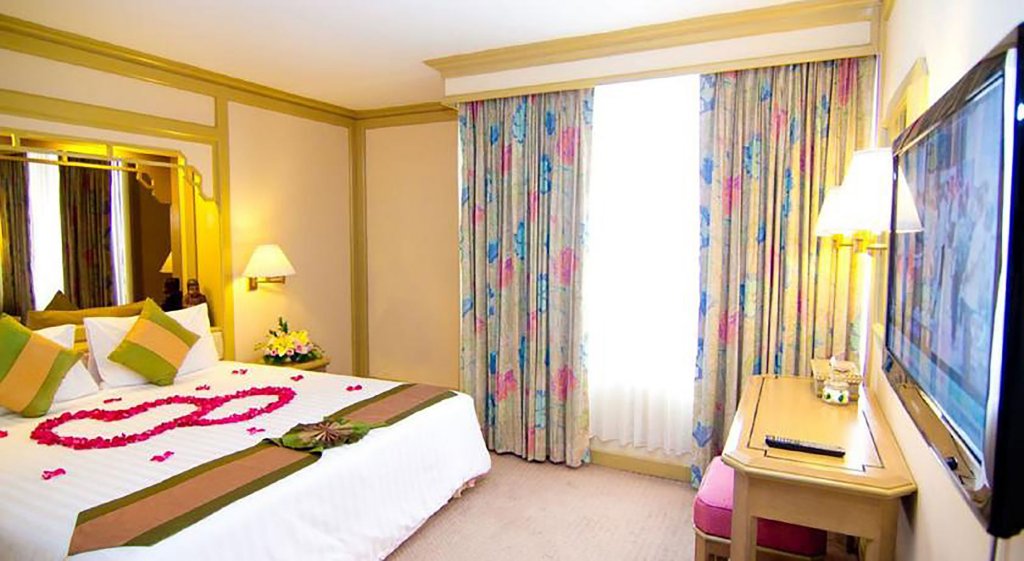 Хатъяй: Hansa JB Hotel