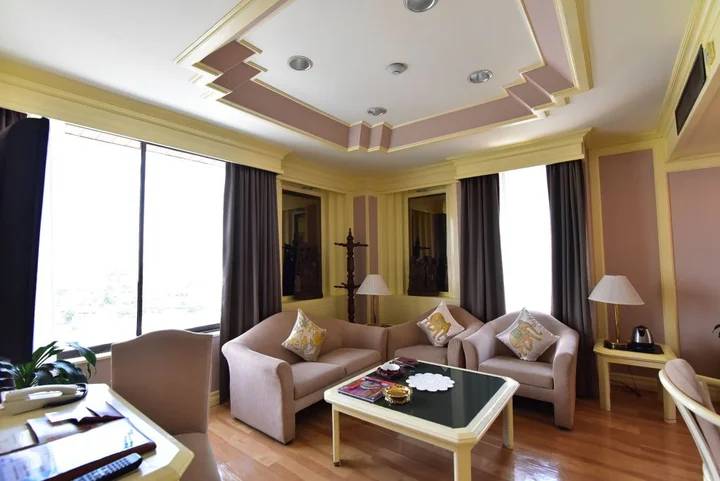Хатъяй: Hansa JB Hotel